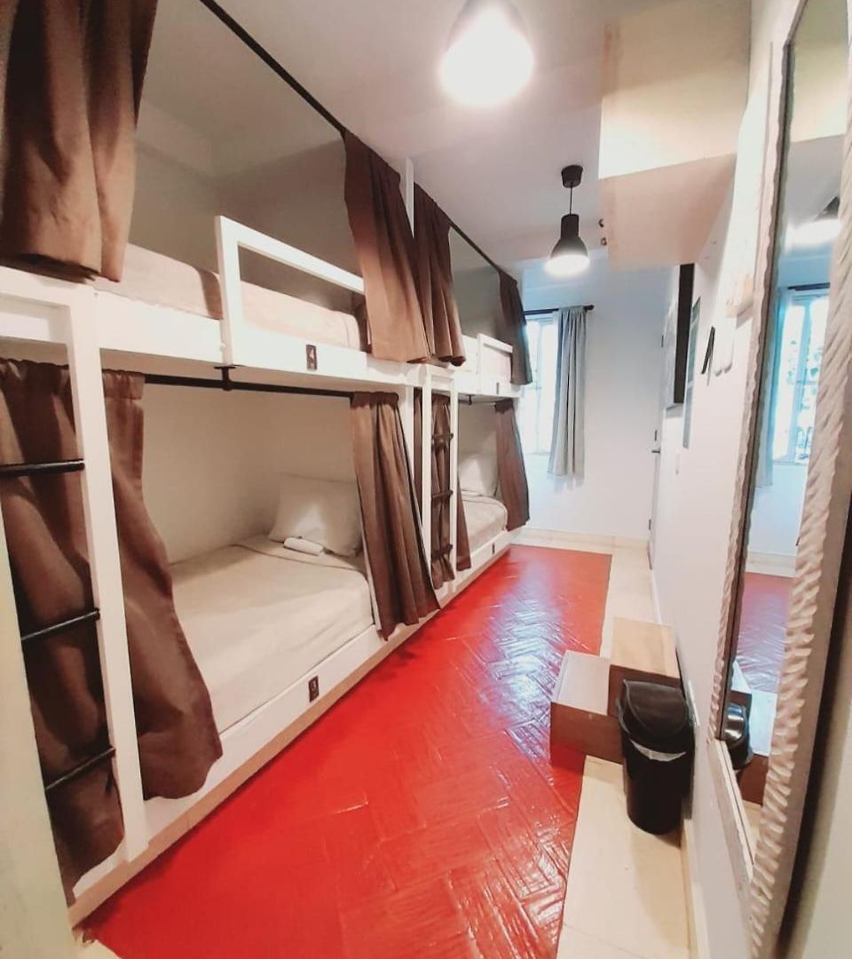 Life Is Good Hostal
