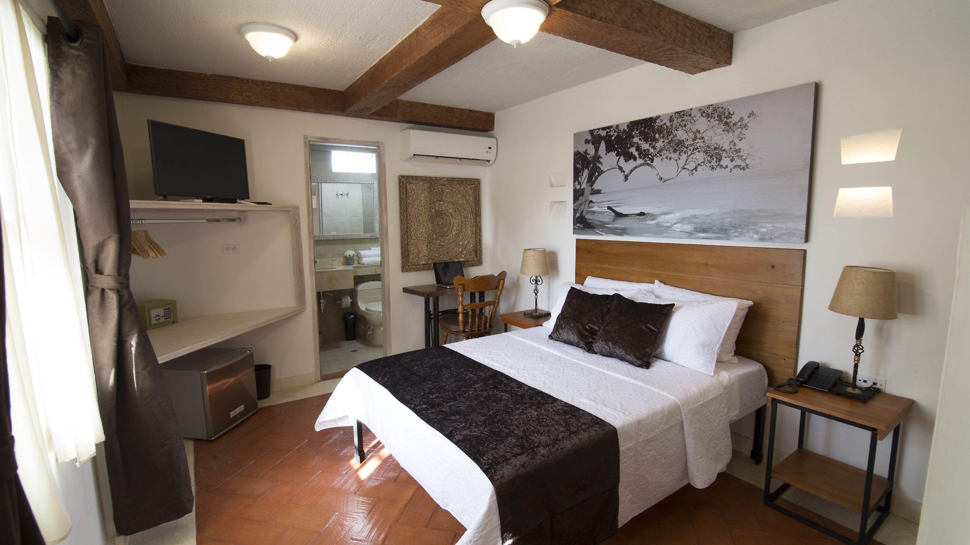 Life Is Good Hostal *