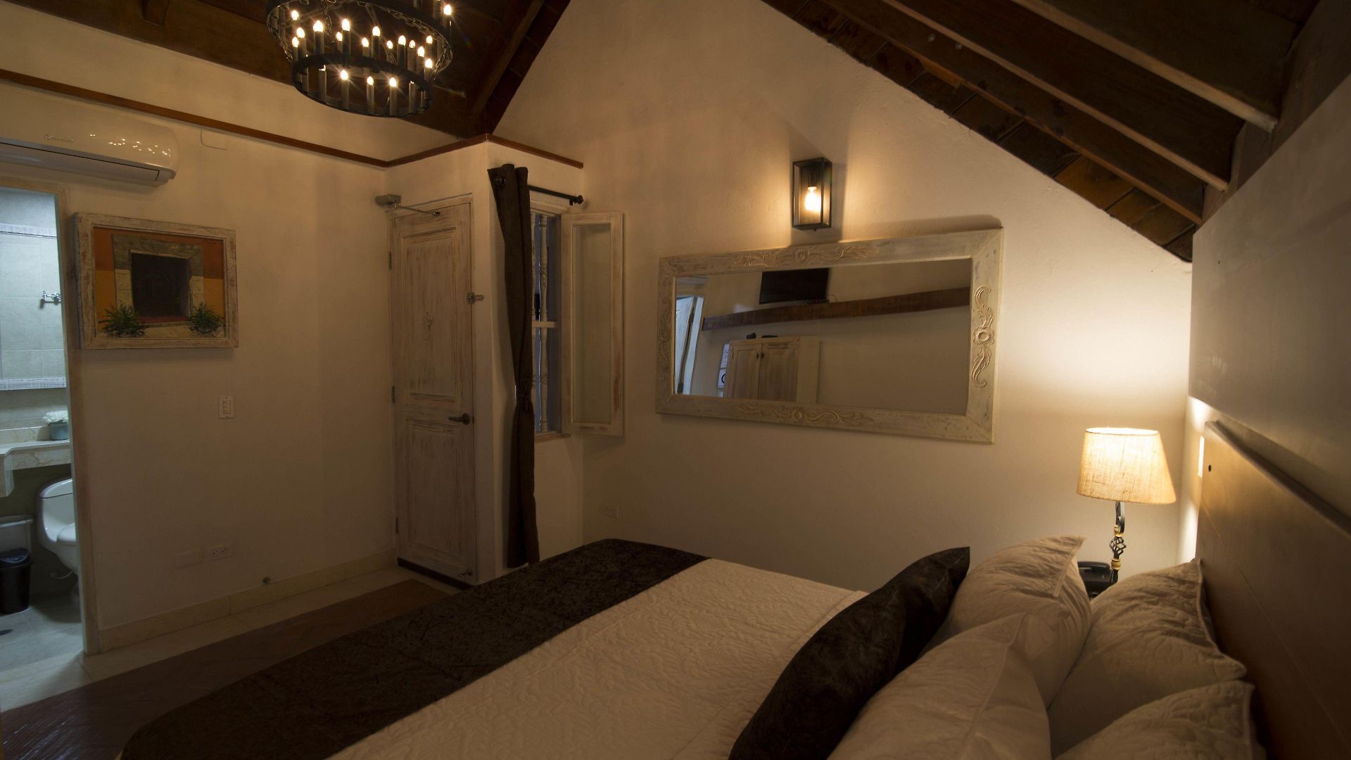 Life Is Good Hostal *