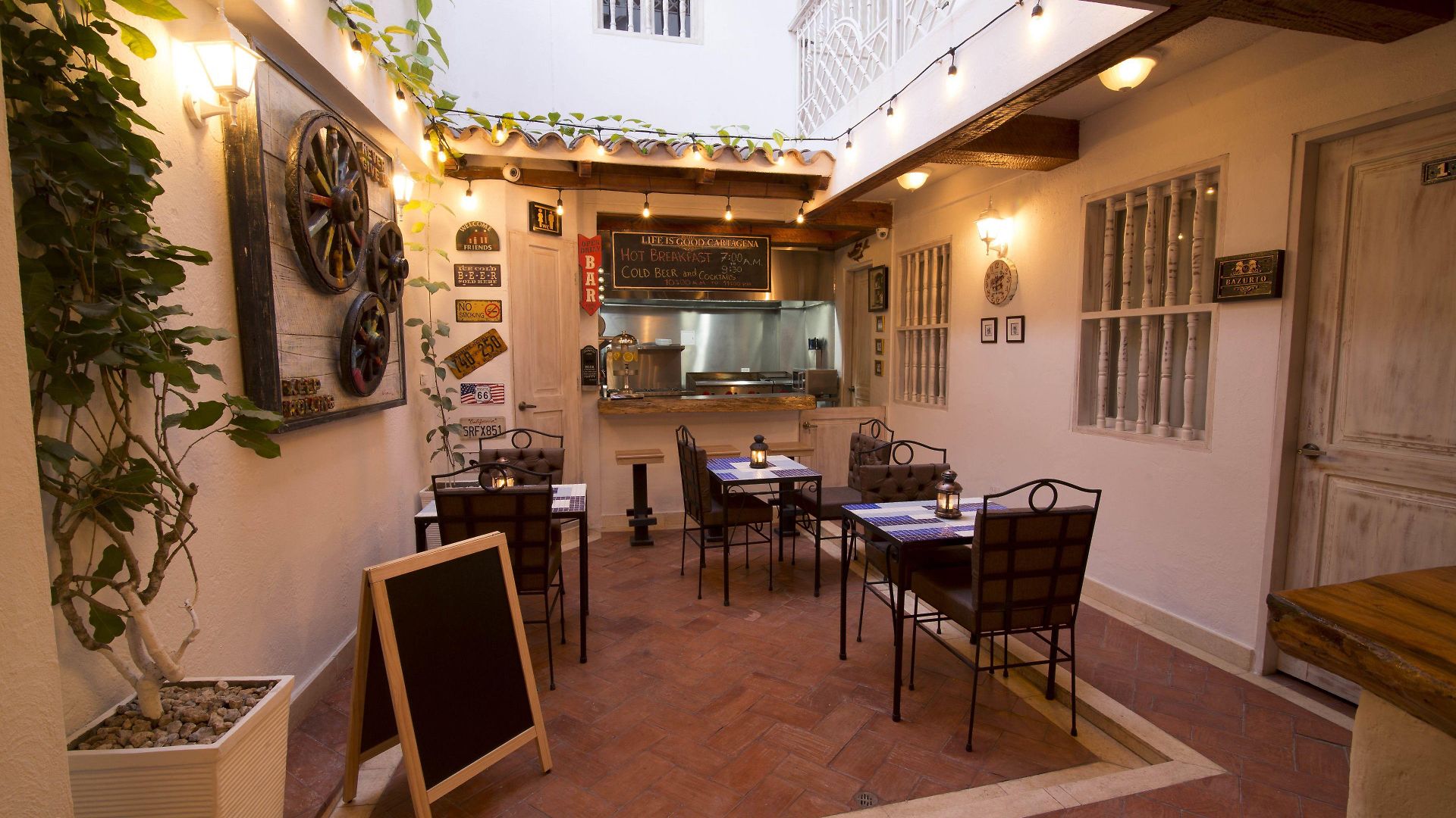 Life Is Good Hostal Cartagena