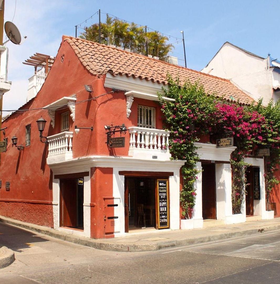 Life Is Good Hostal