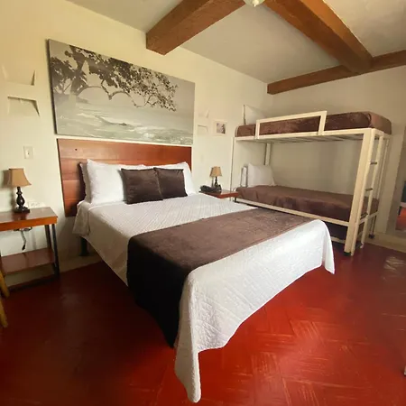Life Is Good Hostel *