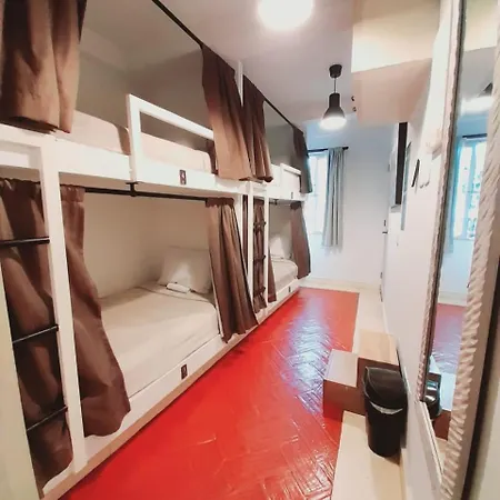 Life Is Good Hostal