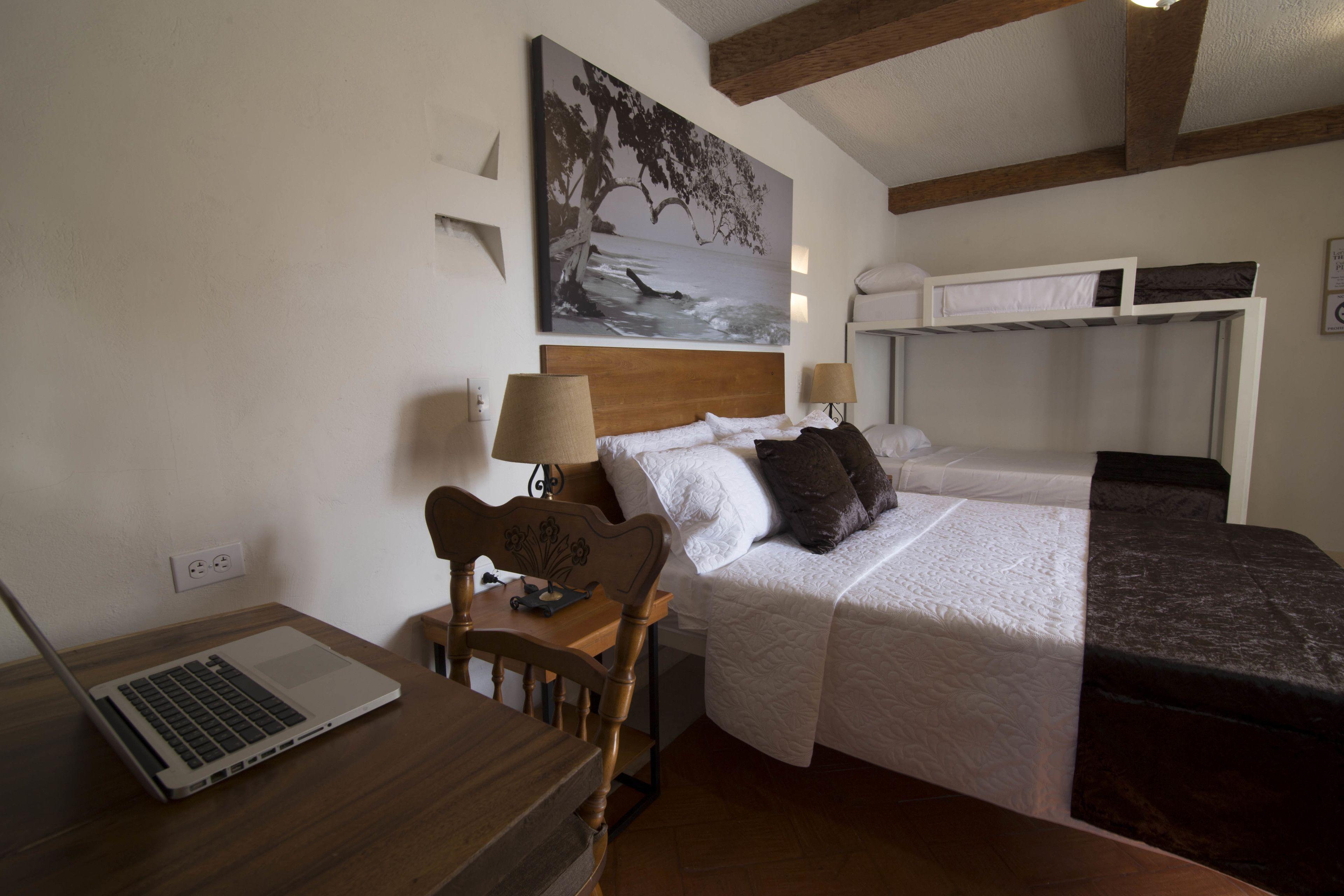 Hostal Life Is Good *